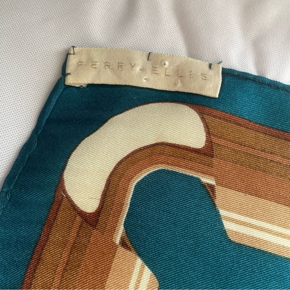 Vintage Perry Ellis Teal Pink White Tulip Flowers Floral 100% Silk Scarf 31" - Picture 3 of 9